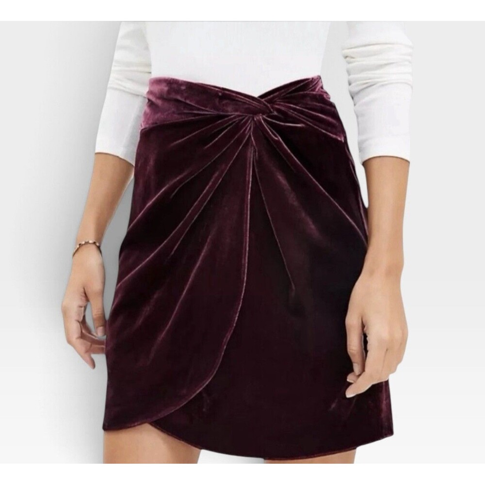 NWT LOFT Burgundy Velvet Tulip Hem Twist Mini Skirt Holiday Party Size 8 $74.95